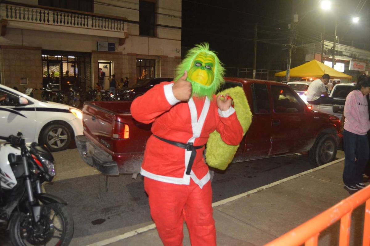 La Ceiba se viste de magia con la inauguración de la Villa Navideña