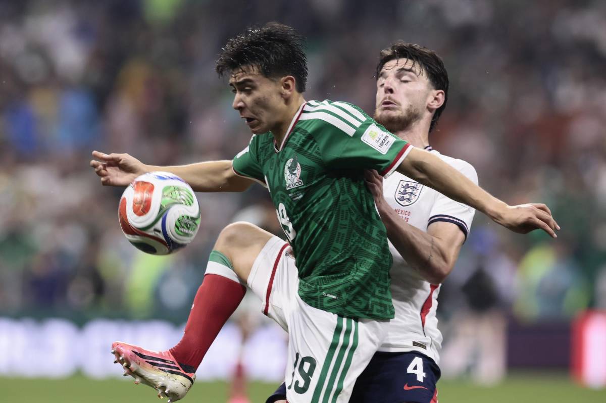 FIFA no perdona: Castiga a Inglaterra y México tras lo ocurrido en el Azteca