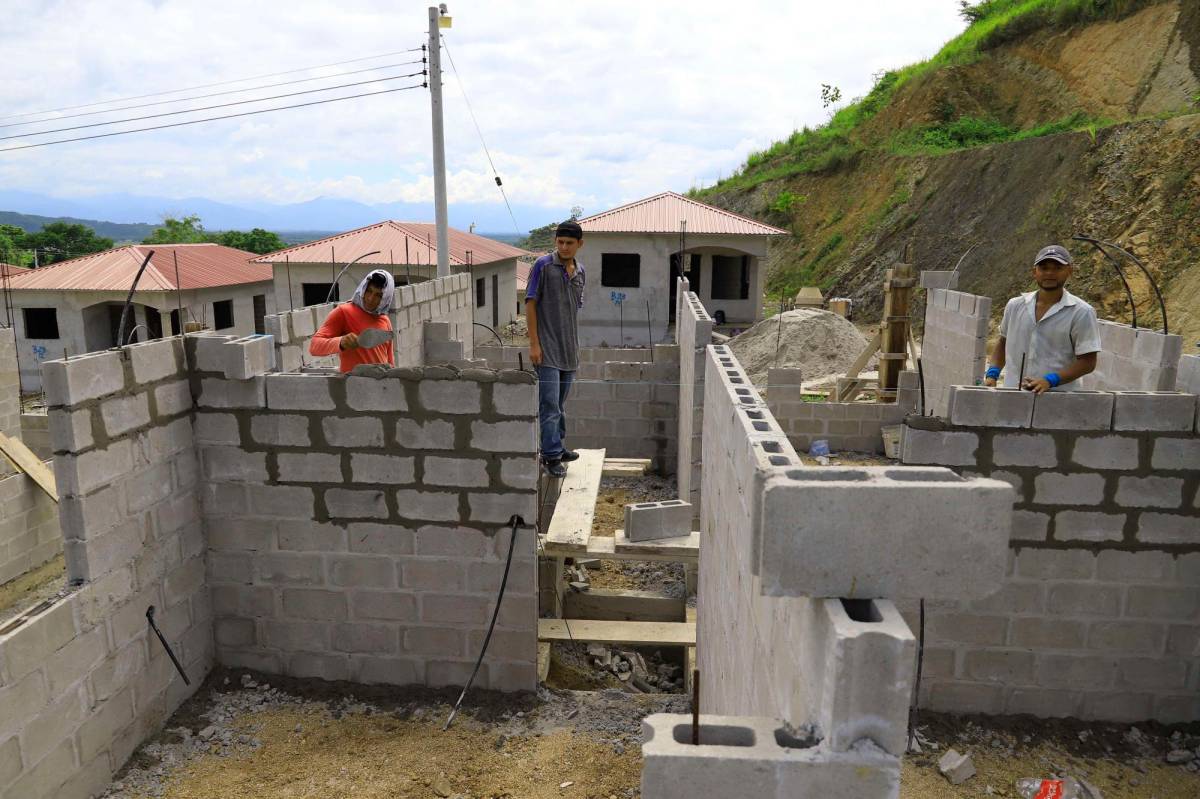 Trámites y falta de tierras, trabas para urbanizadores