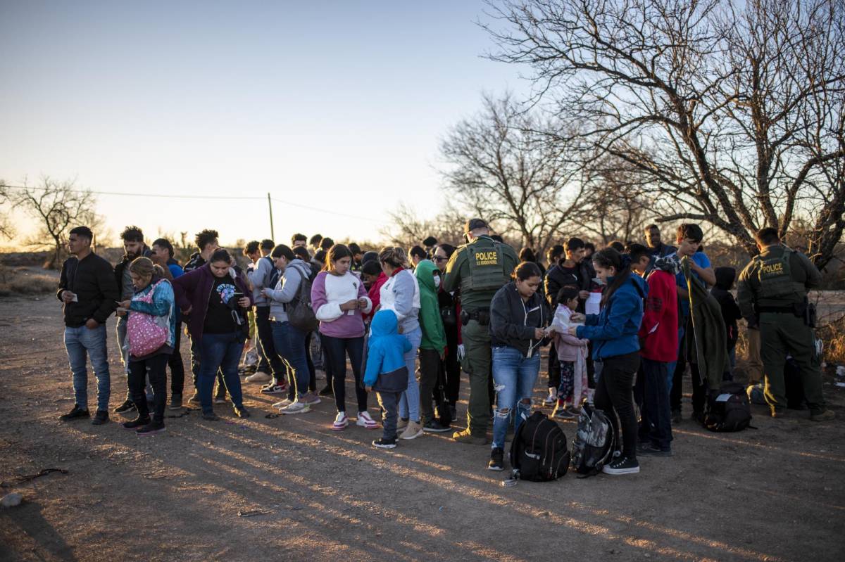 “Ejército de Dios” en la frontera de EEUU quiere combatir la “invasión” migrante