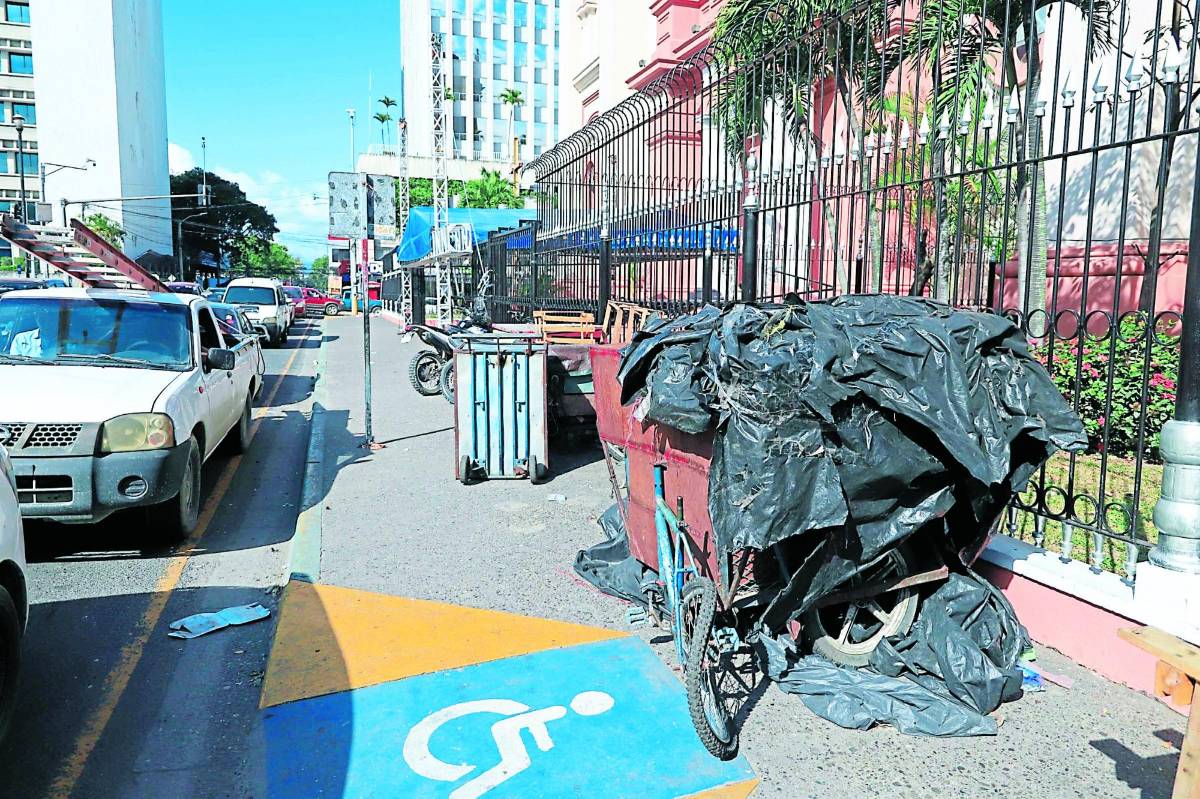 La construcción de mercados y el ordenamiento vial y en el centro no son prioridad para las autoridades.