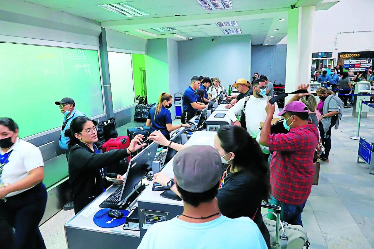 Aumentan vuelos por temporada alta en el Villeda Morales