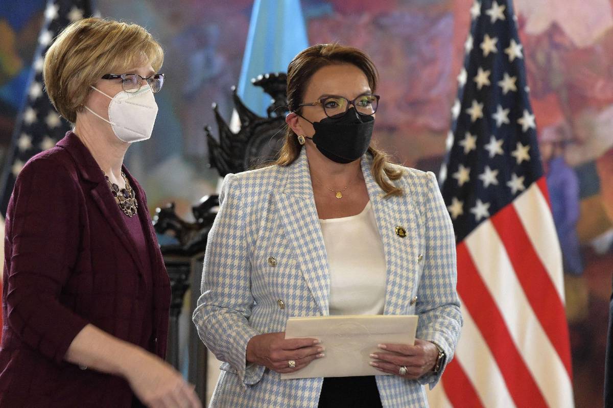 Laura Dogu se pronuncia tras evaluación al gobierno de Xiomara Castro