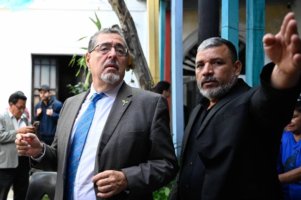 Guatemala enfrenta amenazas a la democracia a un mes del balotaje