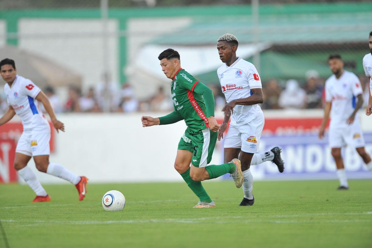 Francisco Martínez es seguido por Julián Martínez.