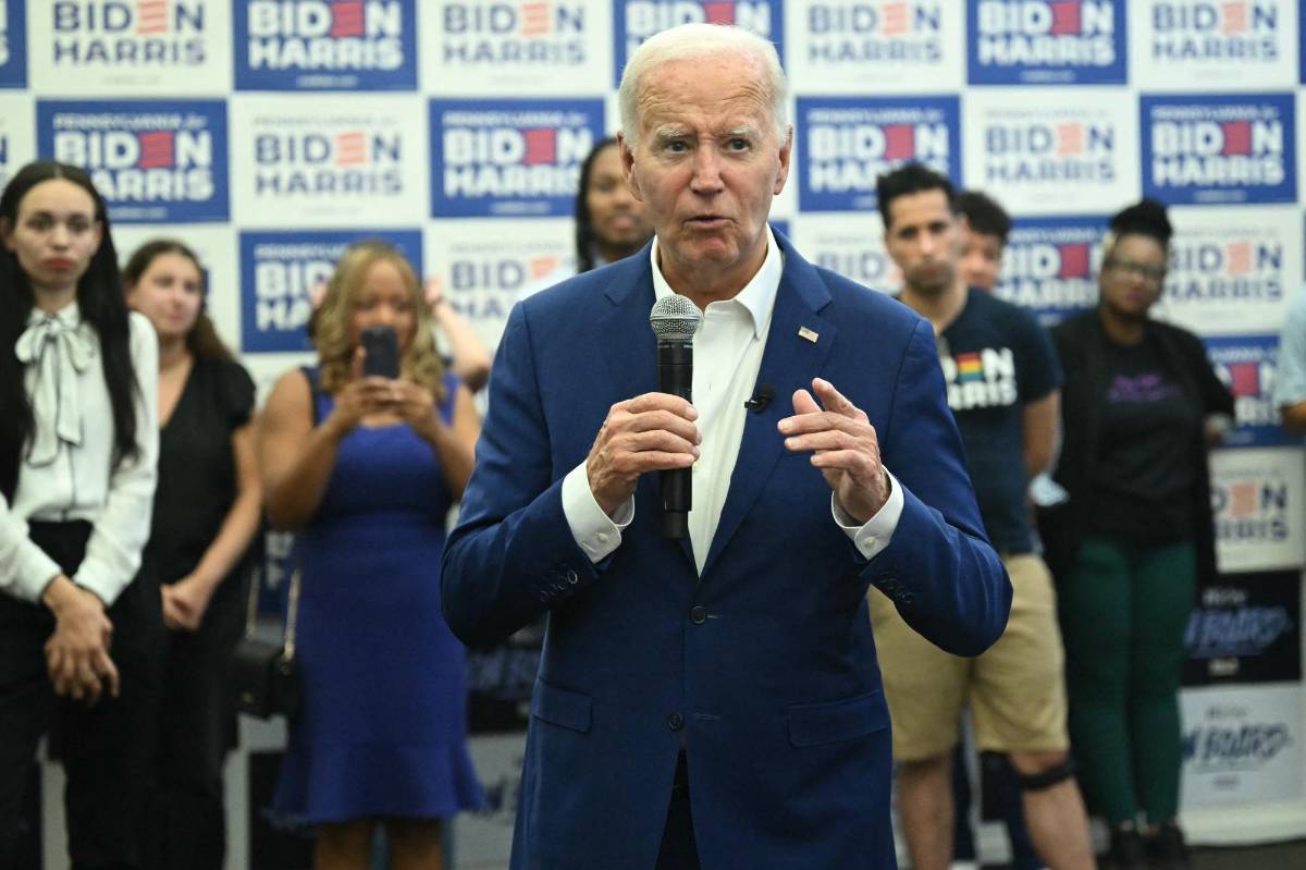 Biden ignora peticiones para que se retire y anuncia que seguirá en la contienda contra Trump