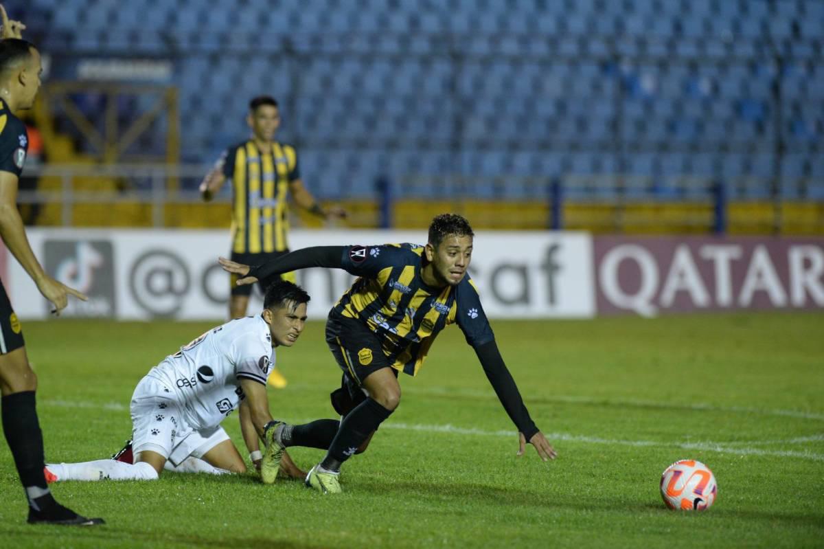 Mayron Flores no seguiría en el Real España para el próximo campeonato.