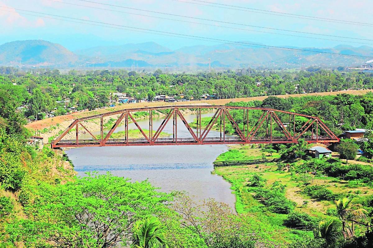 Sistemas pluvial y de aguas negras están colapsados en SPS