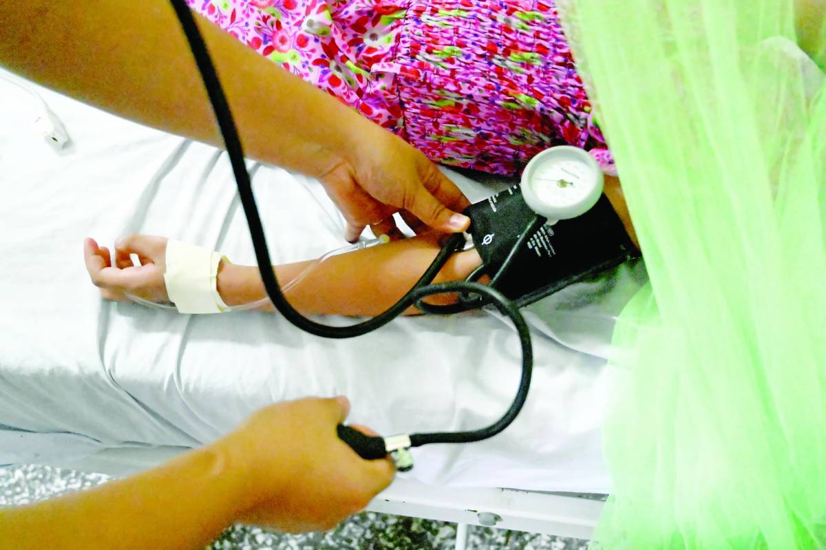 Casi 800 nuevos casos de dengue registra la Capital Industrial