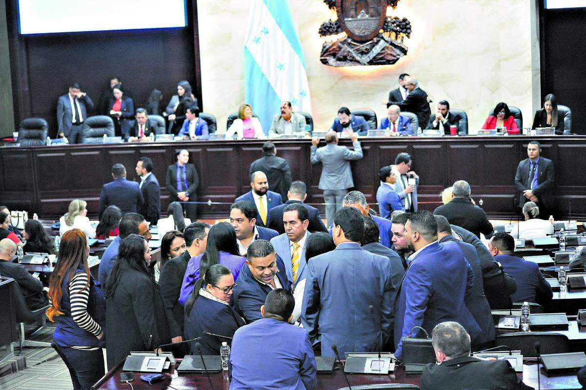 Partido Libre amenaza con paralizar de nuevo el CN si oposición no firma acuerdo