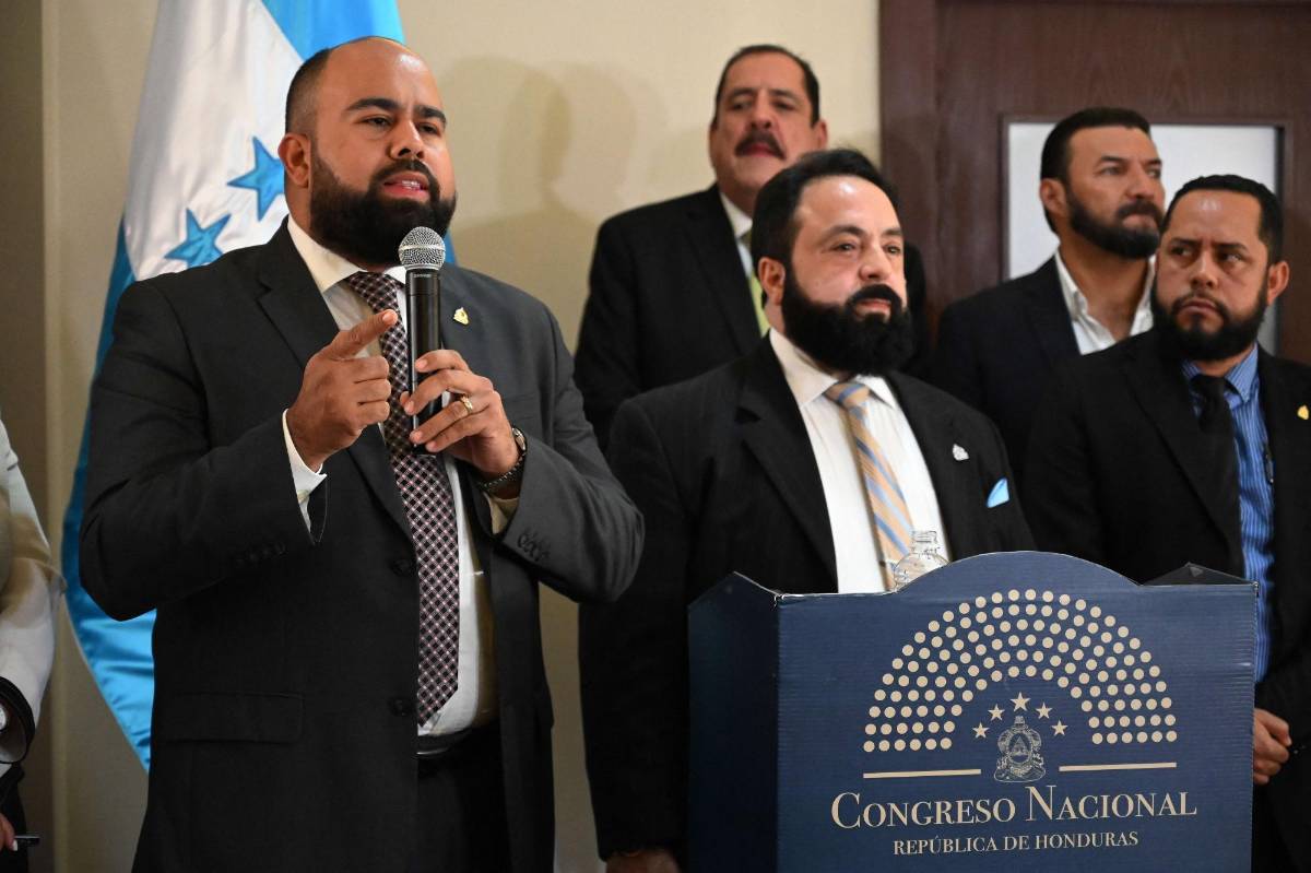 ¿Tiene potestad el CN de nombrar una Interventora en el MP?