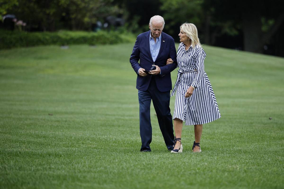 Jill Biden da positivo por covid-19