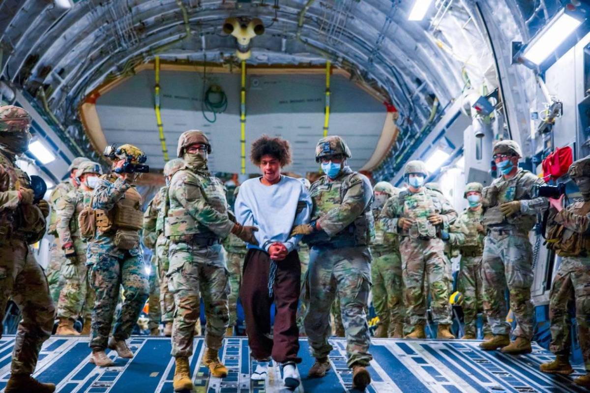 Tatuajes y redes sociales: la guía de ICE para deportar a supuestos miembros del Tren de Aragua