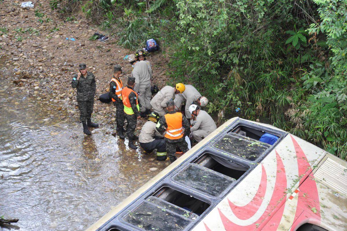 Accidente en Talanga: rastra habría quitado derecho de vía a bus