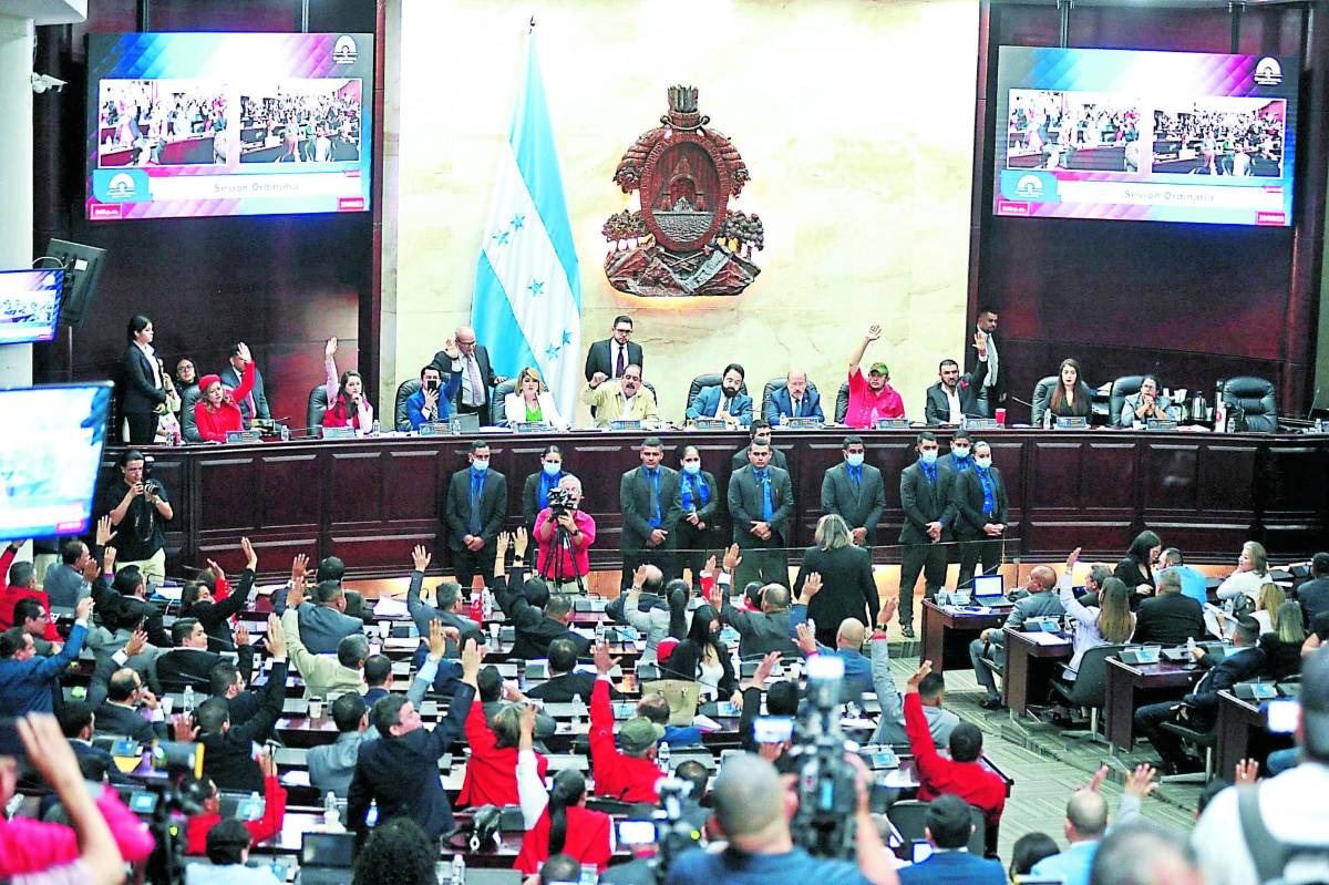 Denuncian que Libre pretende declarar emergencia en el MP