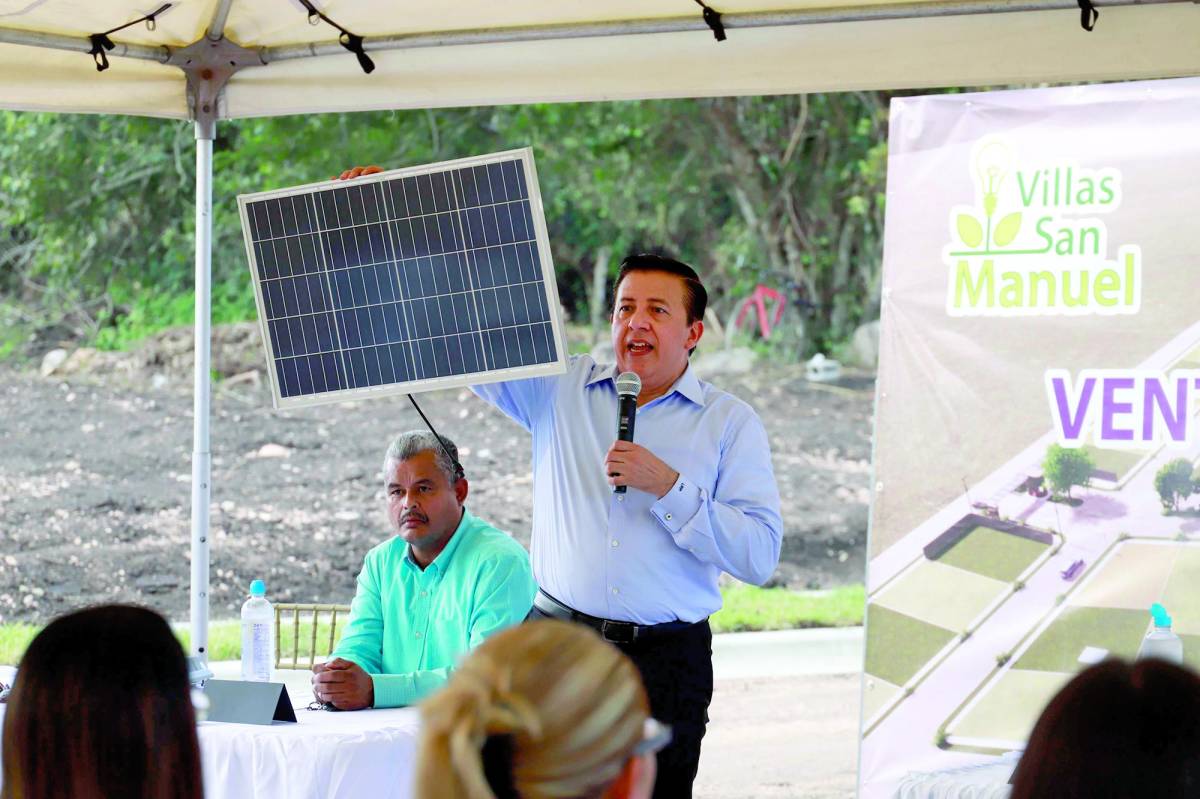 Inauguran un proyecto residencial que tendrá alumbrado público solar