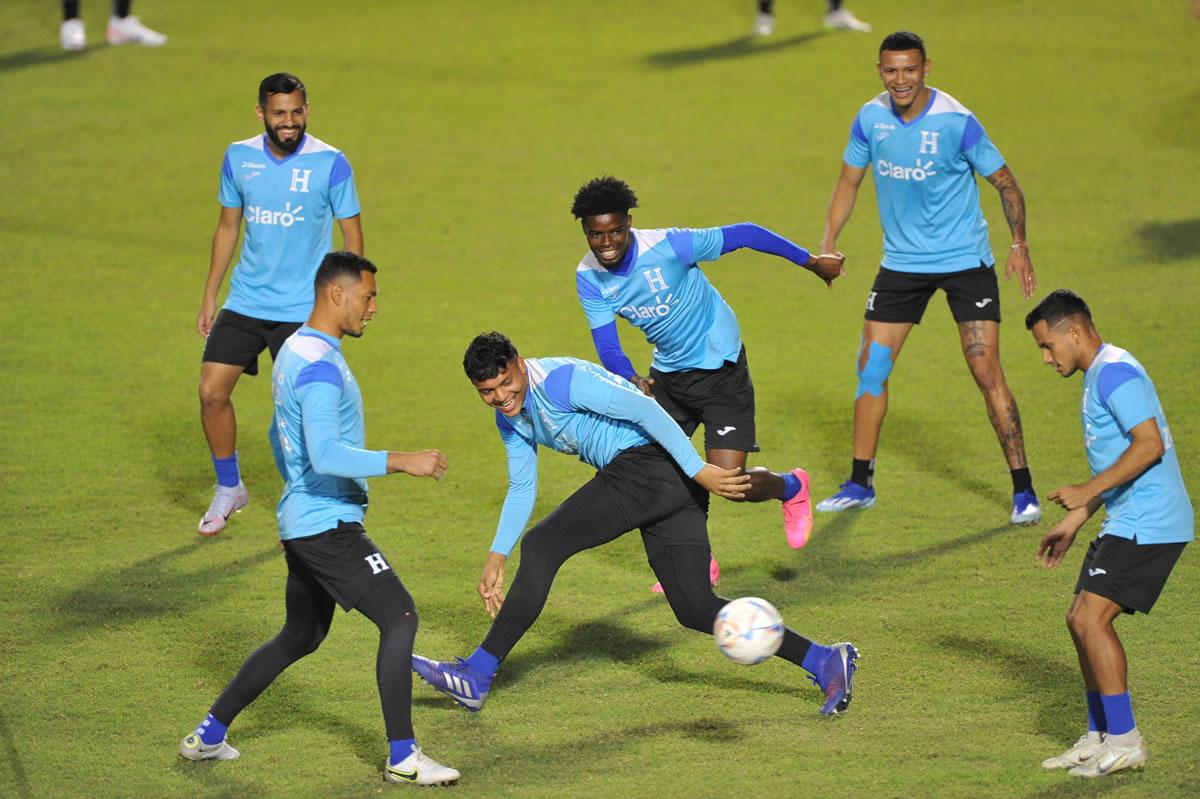 Maylor Núñez ya entrena con la Selección de Honduras.