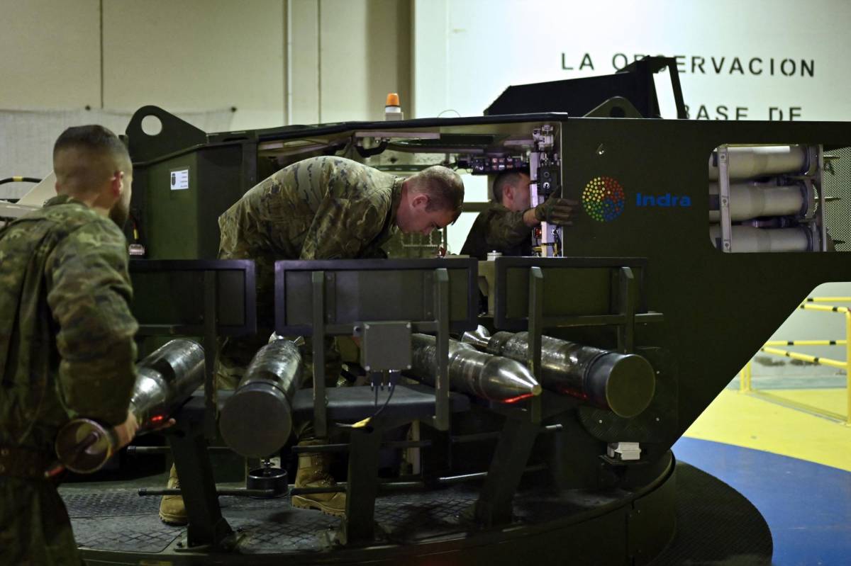 Los militares ucranianos realizan entrenamientos en un simulados en una base española en Zaragoza.