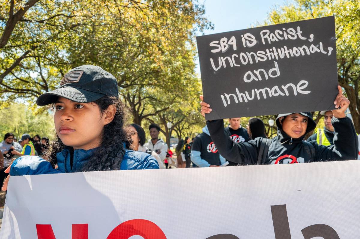 El Tribunal Supremo de EEUU extiende bloqueo de polémica ley de Texas sobre migración