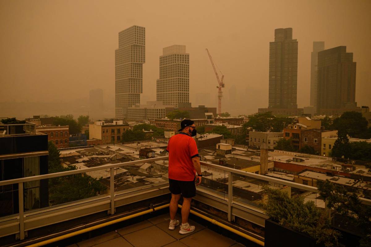 Nueva York deja estampas apocalípticas por contaminación de incendios