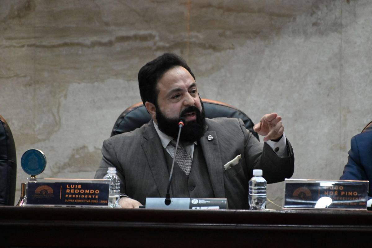 Luis Redondo confirma que hoy se elegirá al fiscal general