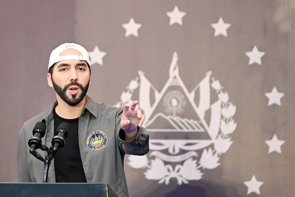 Bukele denuncia ataques de medios internacionales a su “guerra” contra pandillas