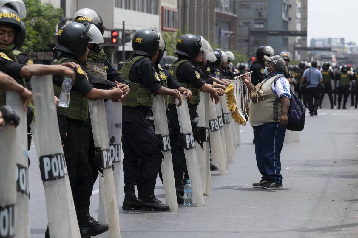 EEUU rechaza el “acto extraconstitucional” de Castillo en Perú