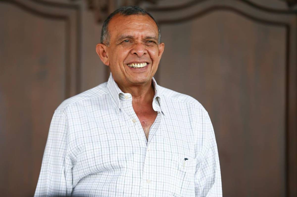 Expresidente Porfirio Lobo es hospitalizado de emergencia por covid-19
