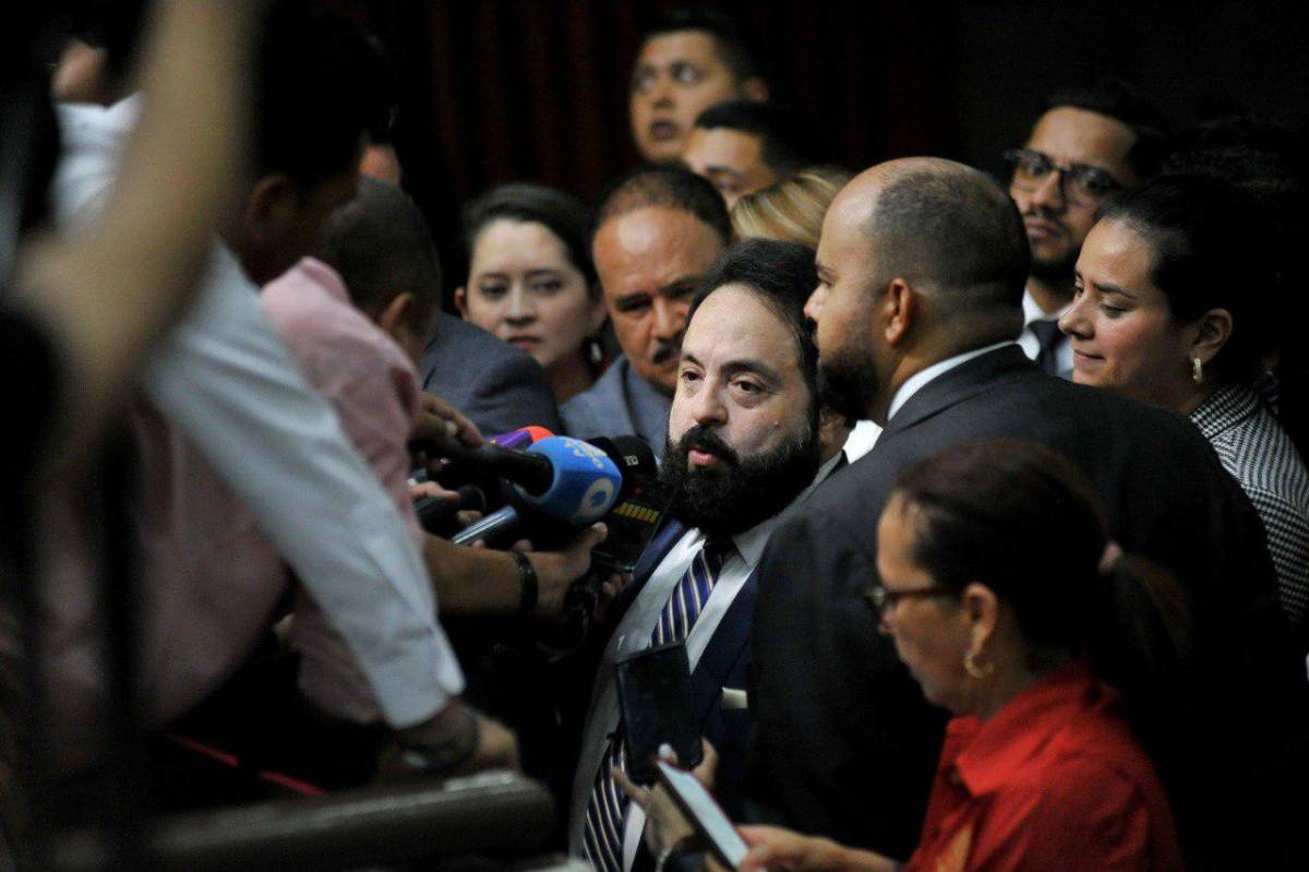 Luis Redondo convocó para este miércoles a buscar consensos y elegir al fiscal general