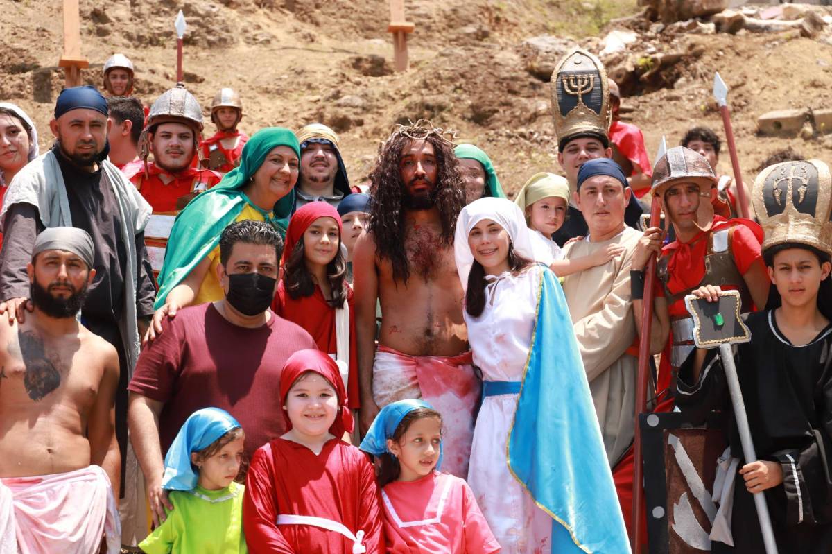 Santa Bárbara: trinitecos encarnan la Pasión de Cristo