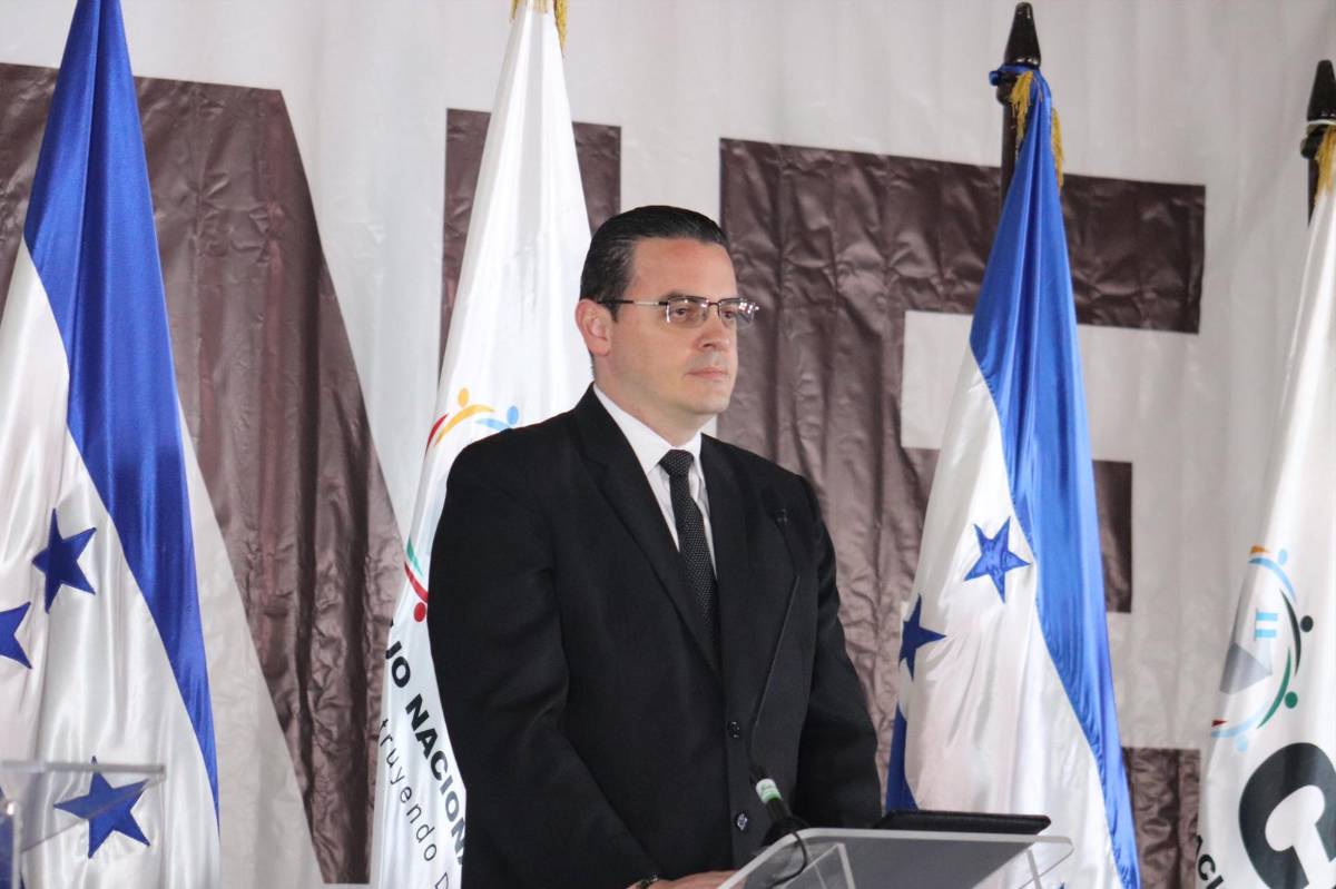 Kelvin Aguirre asegura que no hubo injerencia de las FFAA para dar resultados electorales