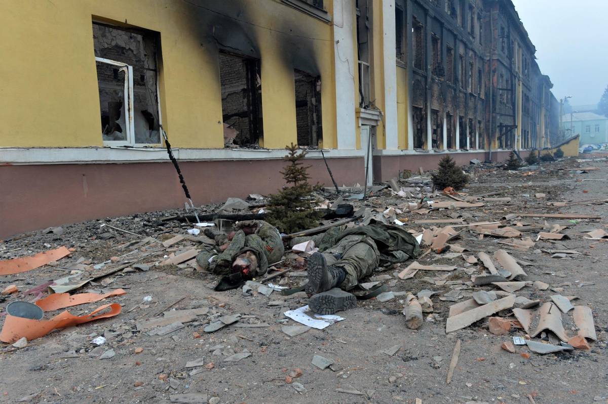 Rusia dice que perdió 498 soldados en Ucrania, en primer balance desde la invasión