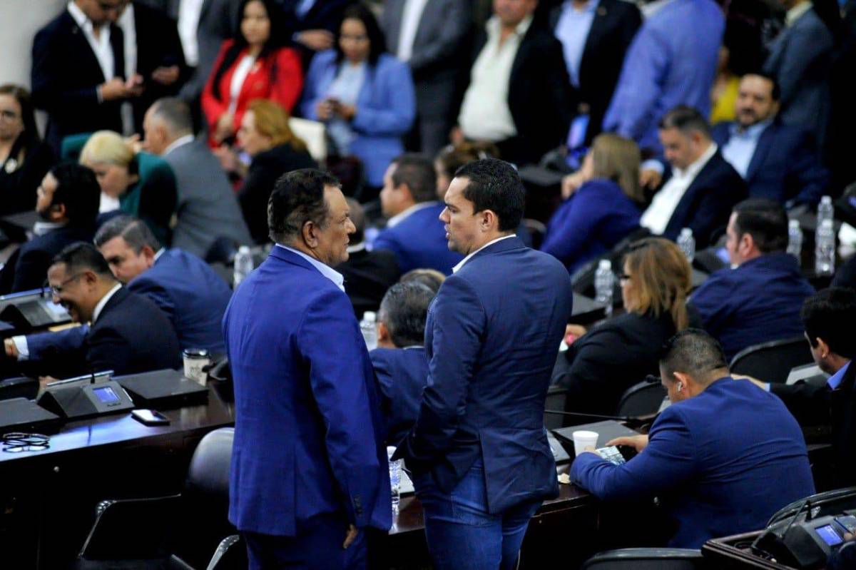 Ningún bando quiere ceder en la elección del fiscal