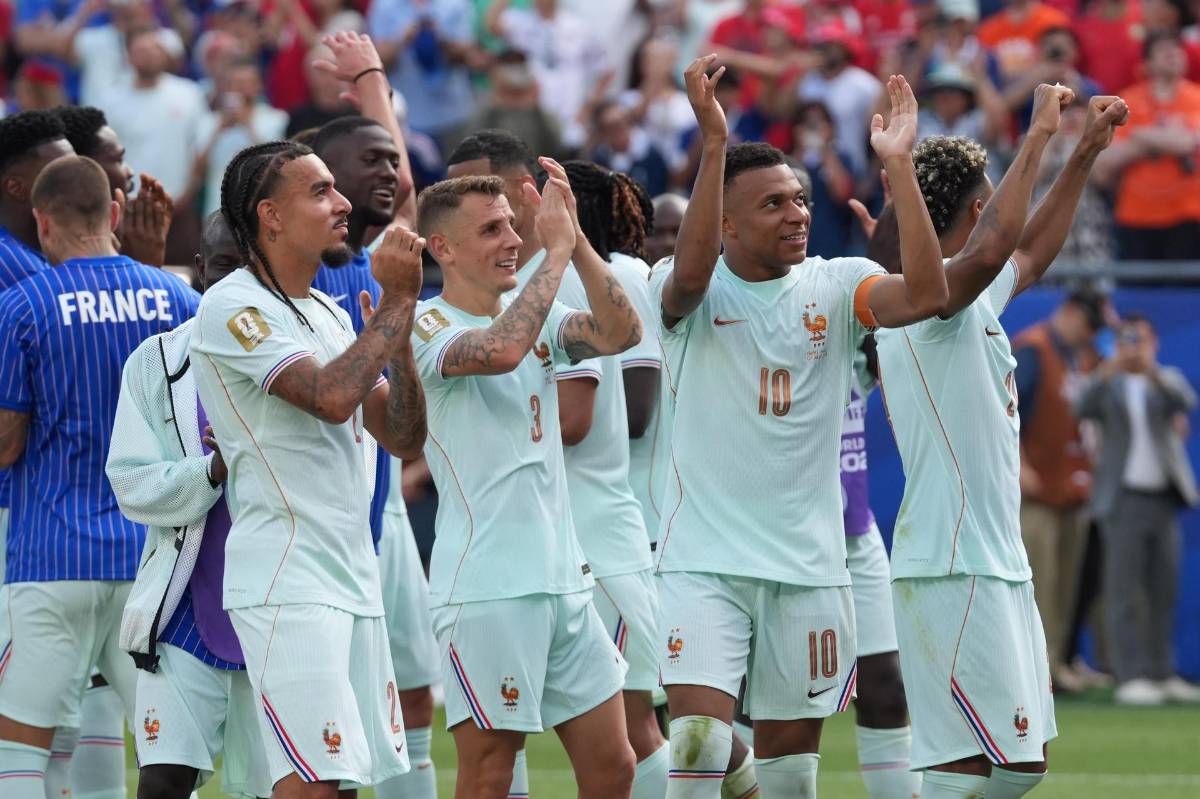 Mbappé preocupa a Francia, polémico penal, dardo a Infantino y tristeza de Marruecos