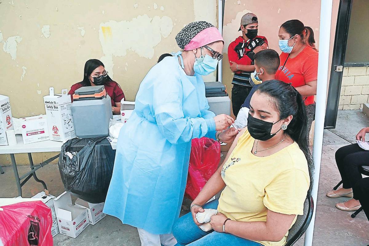 1.9 millones de hondureños tienen tres dosis anticovid