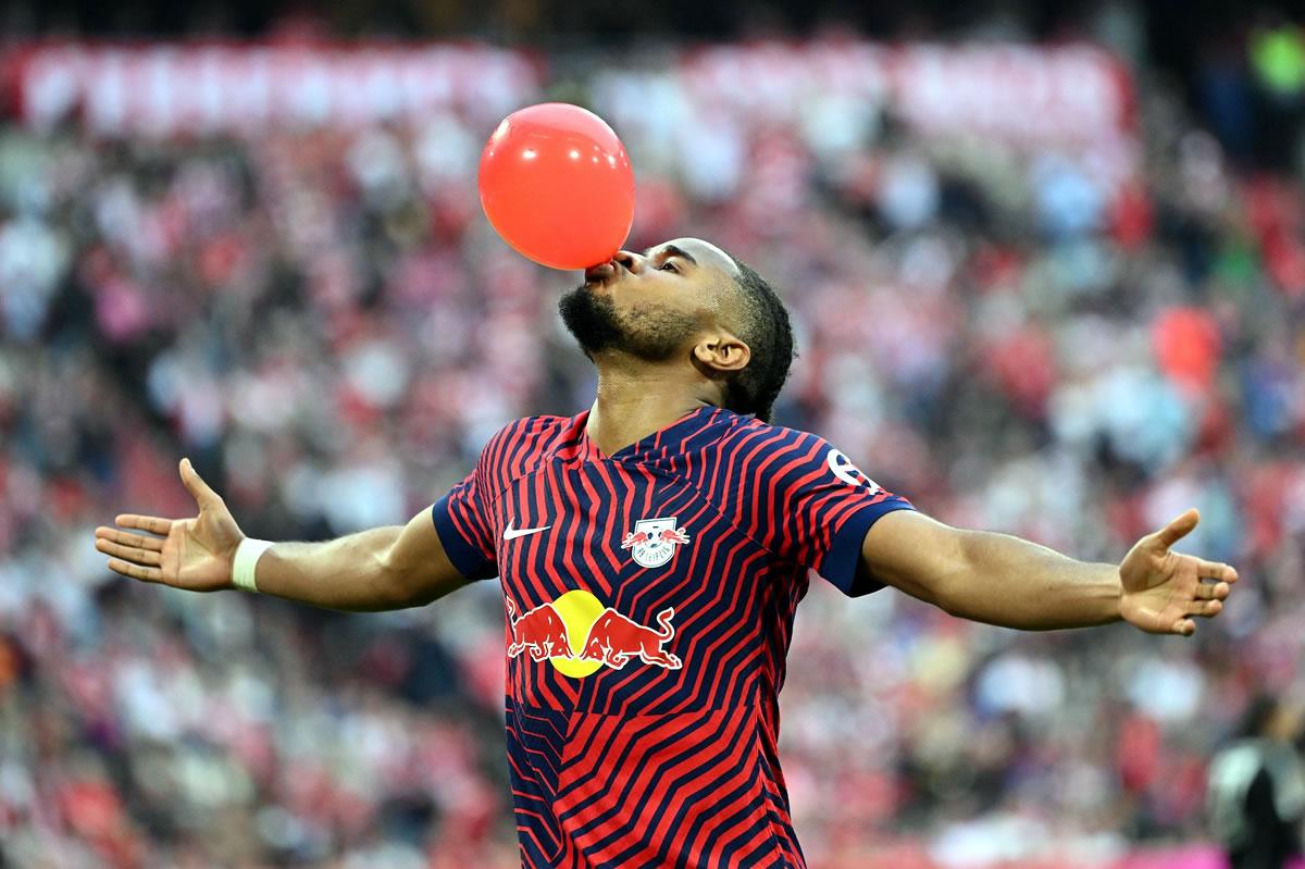 Así celebró Christopher Nkunku el gol del empate del RB Leipzig.