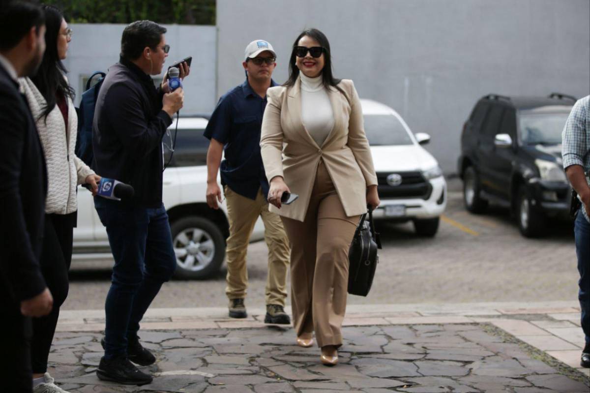 Así fue la llegada de ministros a Casa Presidencial en sesión clave