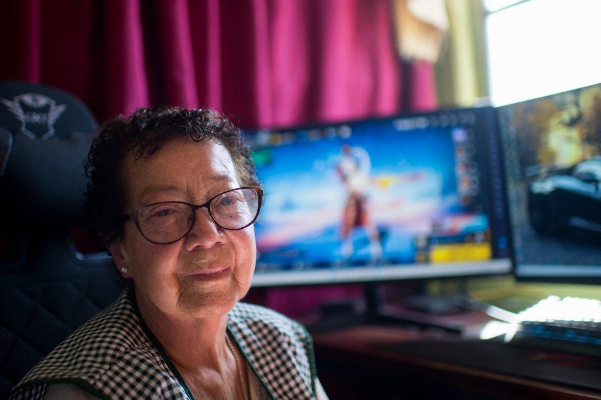 El pasado 21 de diciembre fue reconocida por la Universidad Católica y el diario El Mercurio como una de los 100 Líderes Mayores del país por su rol en la reducción de los estereotipos generacionales.