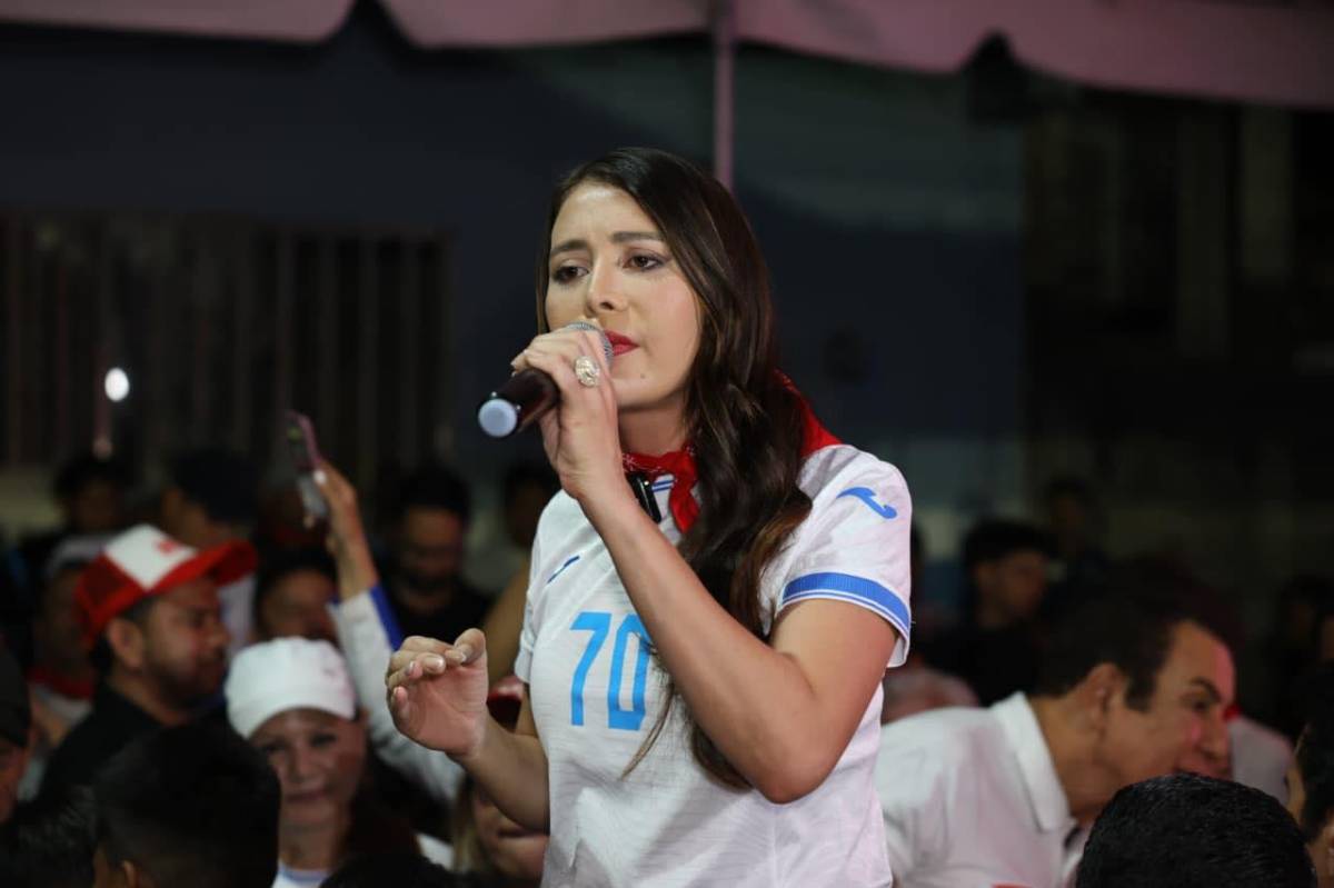 Iroshka atiza contra Rixi: Se ha reunido con brujos y están financiados por cartel Los Soles