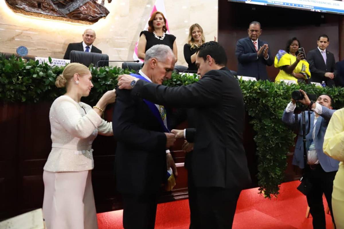 Así lució Lissette Del Cid, primera dama de Honduras, en la toma de posesión