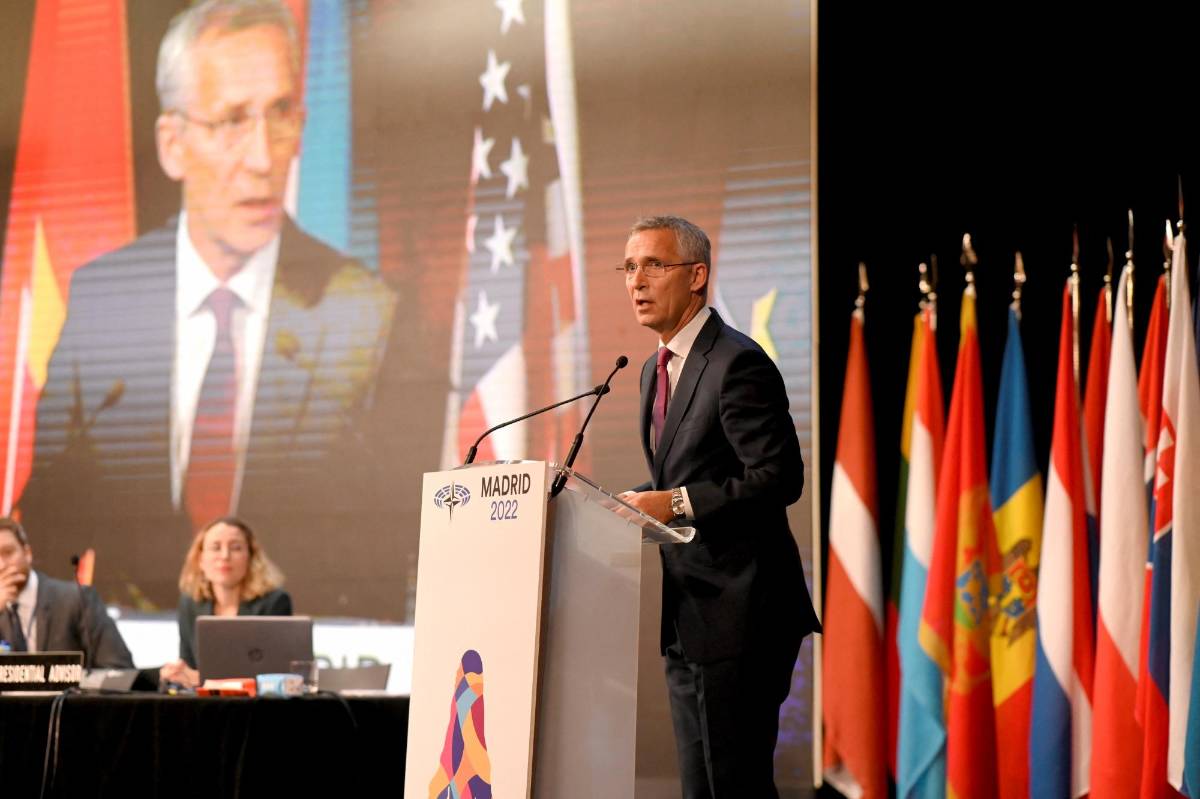 La OTAN reconoce que el apoyo a Ucrania en la guerra con Rusia “tiene un precio”