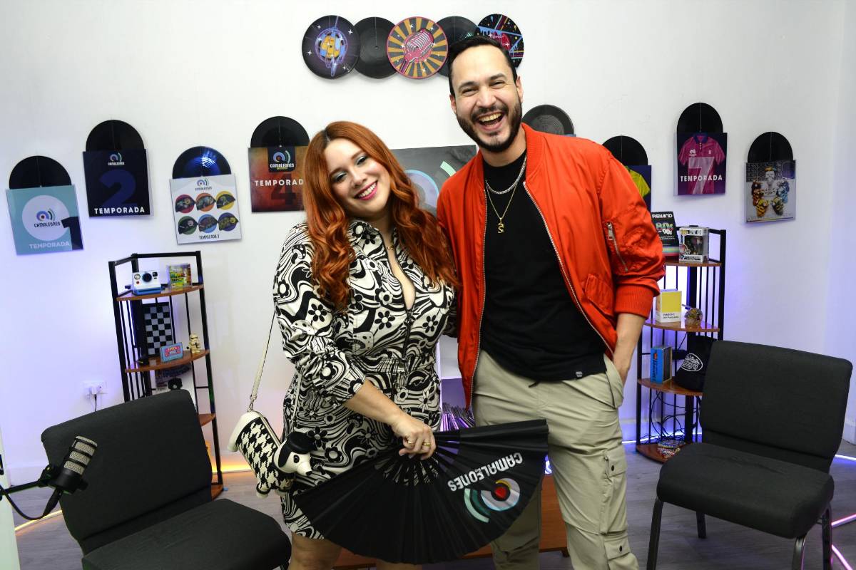 Camaleones Podcast estrena su novena temporada al estilo vintage