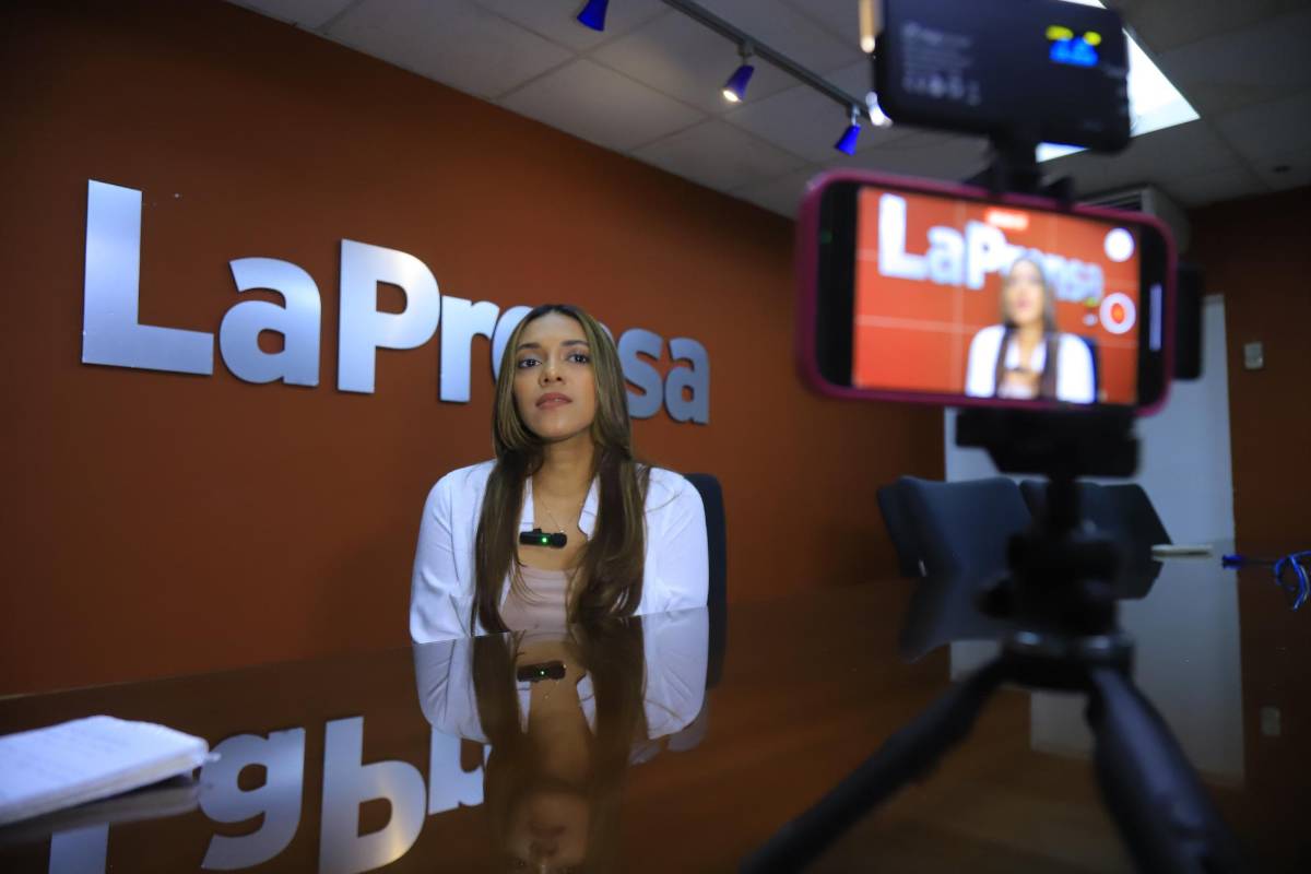 Sépalo. Claudia también tiene una academia: CG Escuela de Música, en donde transmite sus conocimientos a los niños.