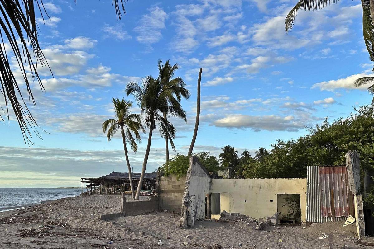 Cedeño, una aldea de Honduras a la que se la traga el mar