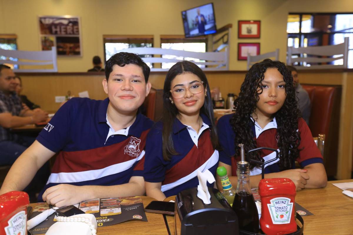 Seniors de Light and Vision celebran su entrada