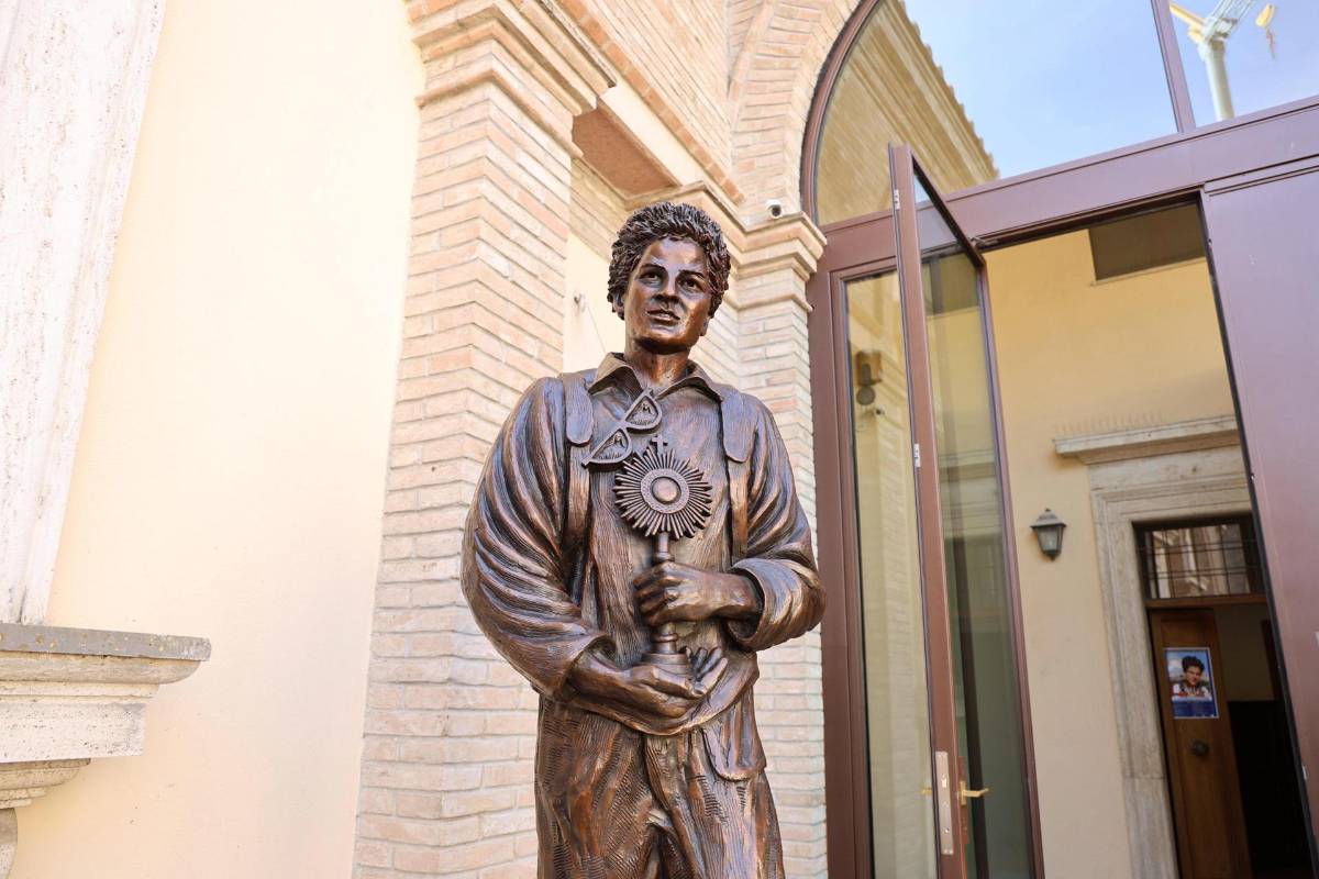 ¿Quién fue Carlo Acutis, el primer “santo milenial” canonizado por el Papa?