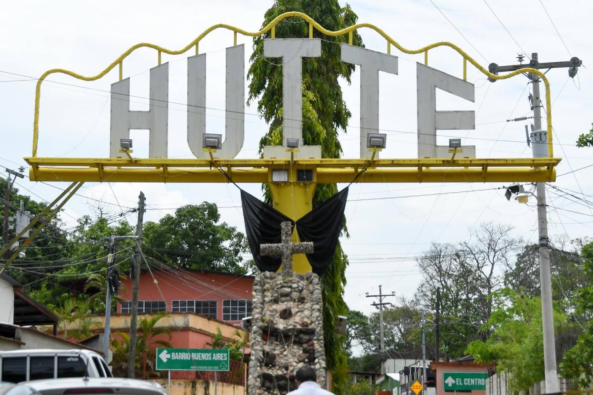 Iban a echar gasolina. Había helicópteros disparando: consternación en Guatemala por masacre