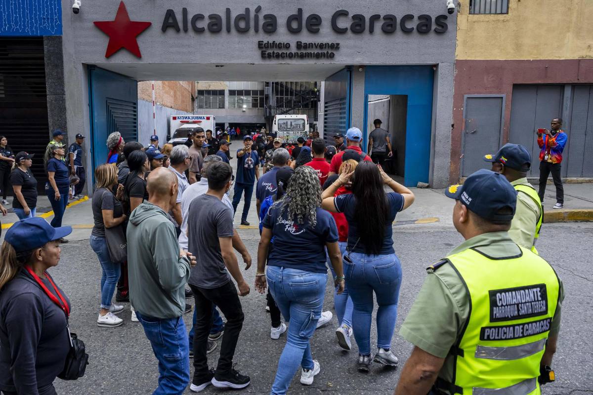 Venezolanos se preparan para responder ante conflicto armado y desastres naturales