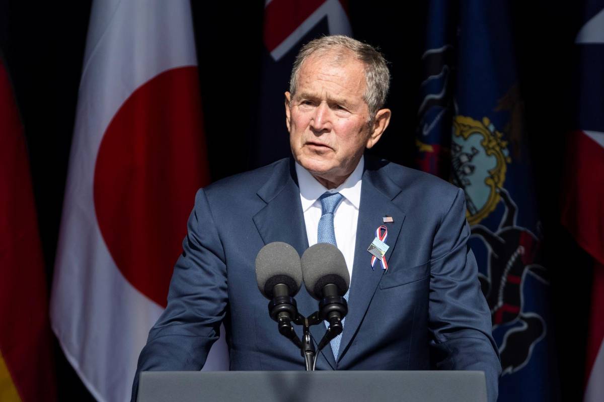 Expresidente Bush defiende luchar contra extremistas violentos dentro y fuera de EEUU