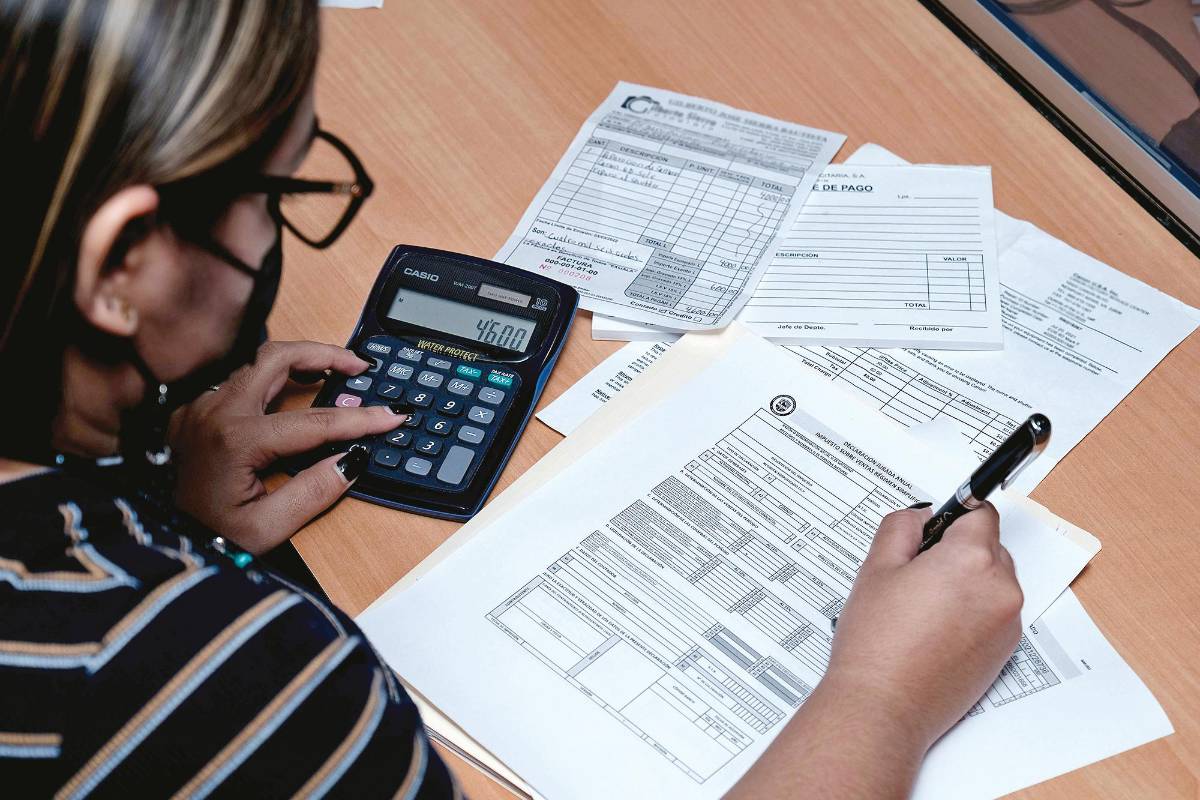 El país se recupera de fuerte caída tributaria